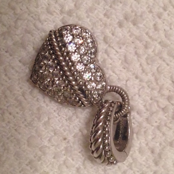 Judith Ripka heart pendant