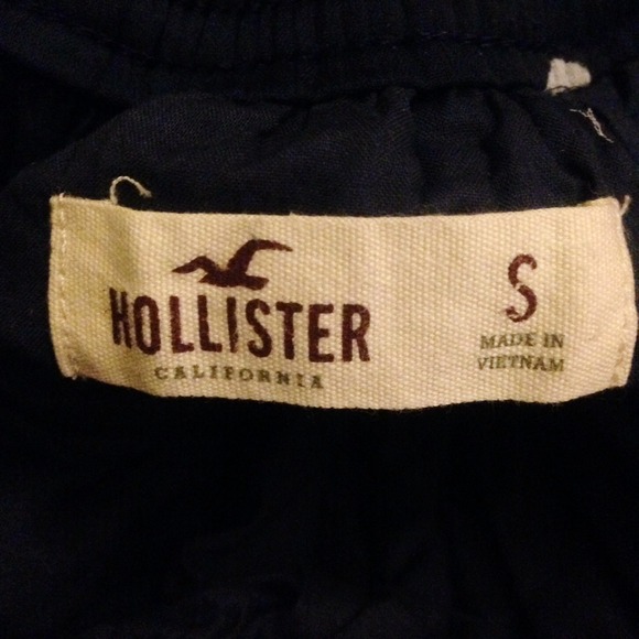 🚫SOLD🚫Hollister polka dots navy blue skirt - Picture 3 of 3