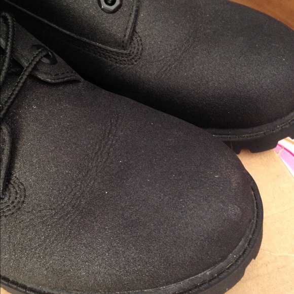 ❌ SOLD ❌ Black timberland (scuff proof) - Picture 4 of 4