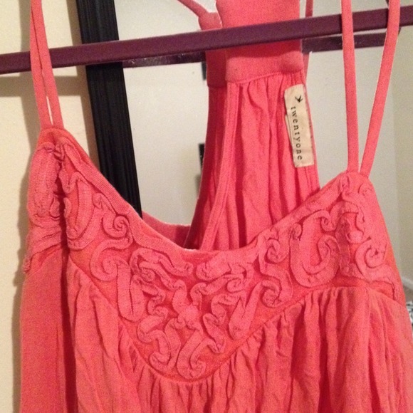 coral tank top