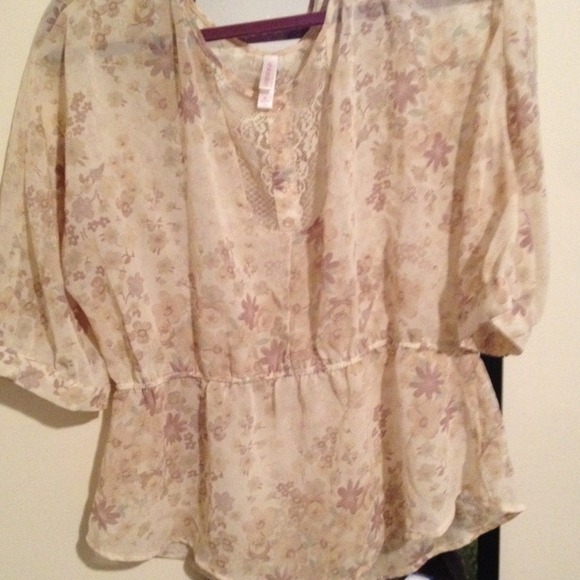 flowy floral top