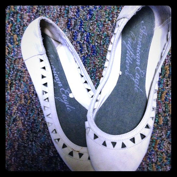 American Eagle ballet flats