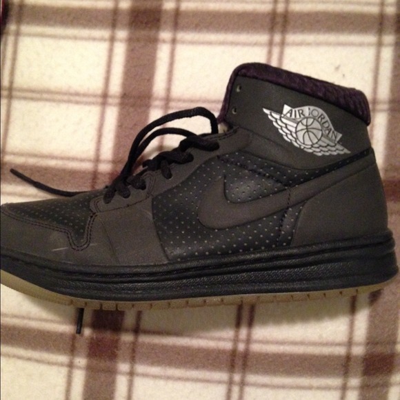 Air Jordan's - Picture 1 of 2