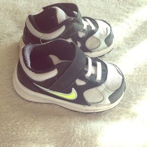 🚫🚫🚫🚫SOLD IN BUNDLE Toddler Nikes