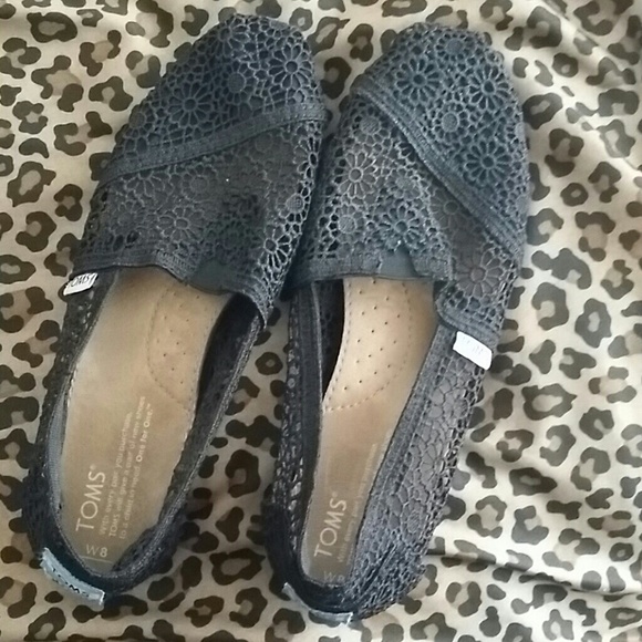 Toms