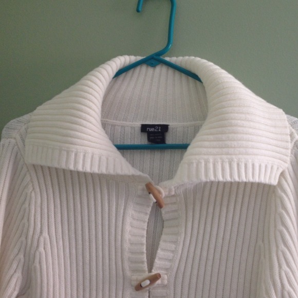 *****SOLD!!!*****FALL sweater 🍂🍃 - Picture 3 of 3