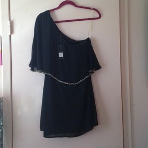 Great dress for a party or a night out.