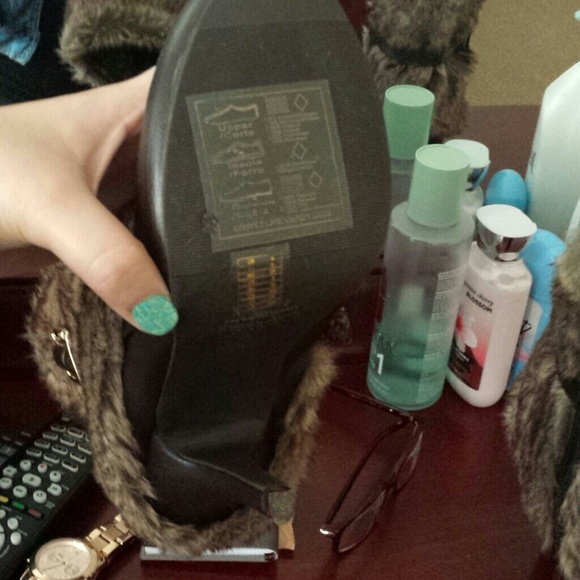 Boots - Picture 3 of 3