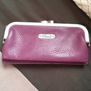 Fossil plum/purple wallet