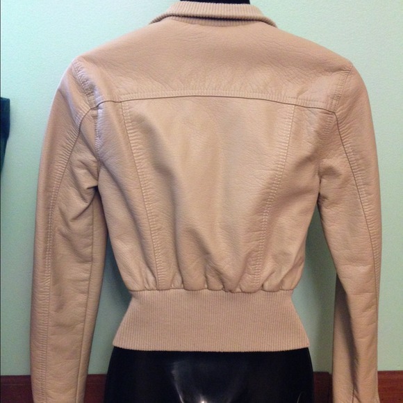 Leather jacket - Picture 2 of 3