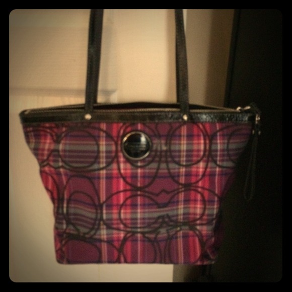 Coach pink black tote with matching wristlet