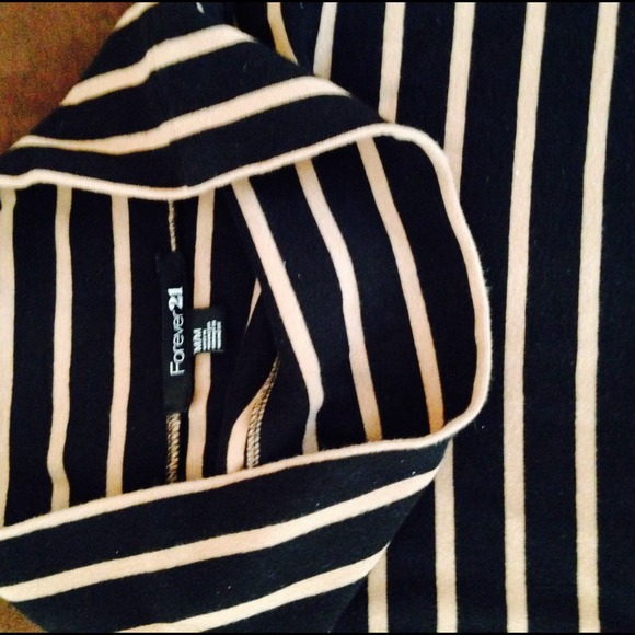 Skirt - Picture 4 of 4