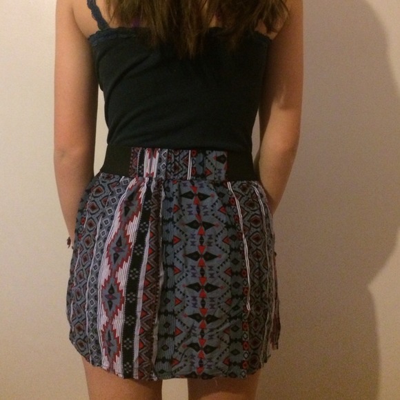 Aztec Skirt! - Picture 3 of 3