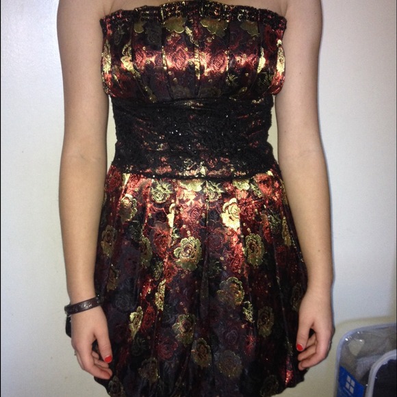 Beautiful bebes prom/party dress. Only worn once!