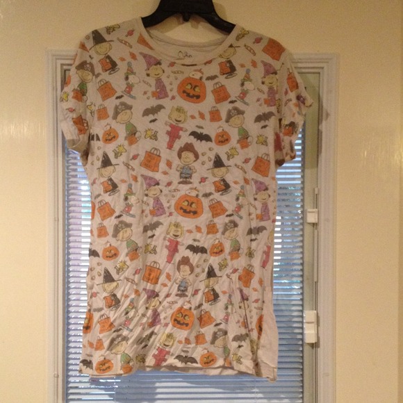 Halloween shirt peanuts