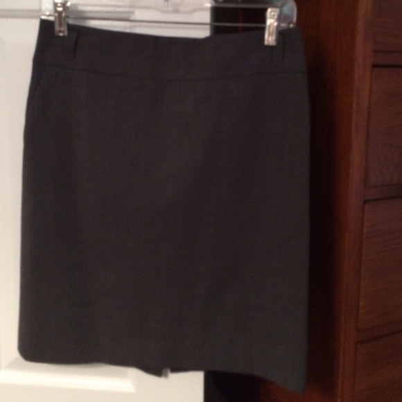 Banana Republic pin stripe gray wool skirt