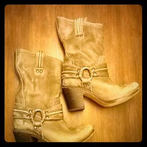 Frye Ankle Boots in Distressed Gray Leather