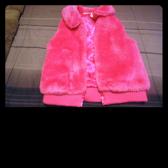RESERVED LKOHL_12 GIRLS FAUX FUR HOT PINK VEST - Picture 1 of 3