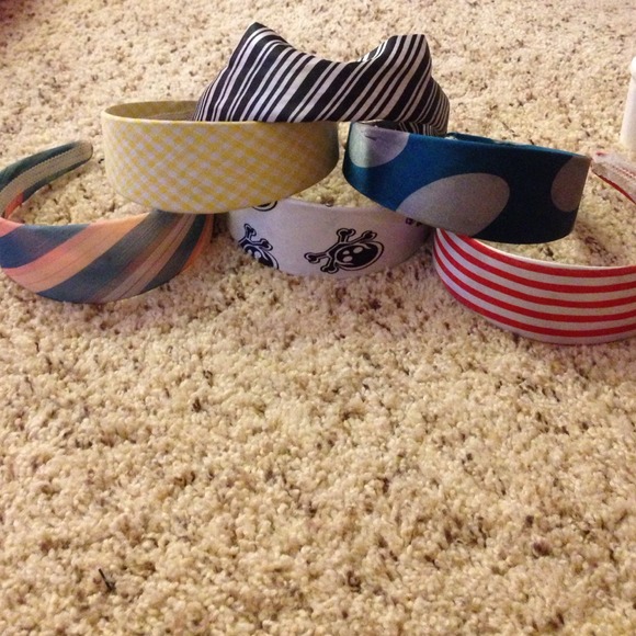 6 Patterned headbands - Picture 1 of 1