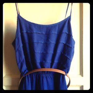 Long spaghetti strap dress w belt 🌴