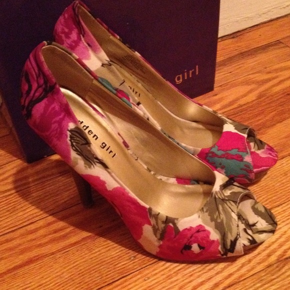 Madden Girl Oyzter Pumps