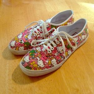 Hello Kitty Vans 🐱