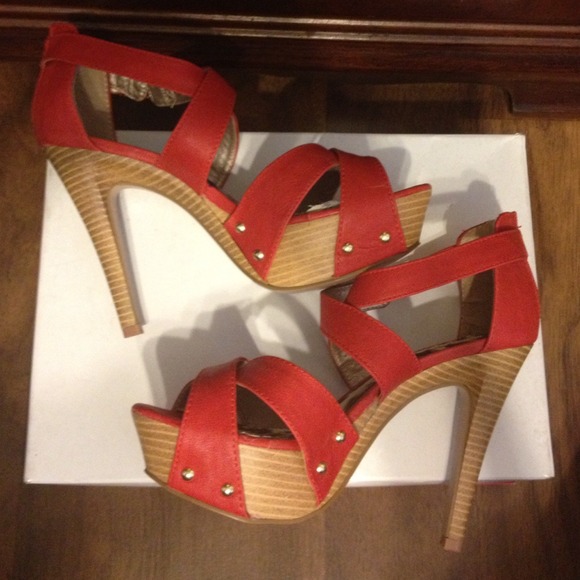 SOLD - Picture 3 of 4