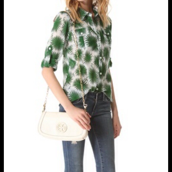 🚫Traded🚫 Tory Burch NWOT Amanda Logo Clutch - Picture 3 of 4