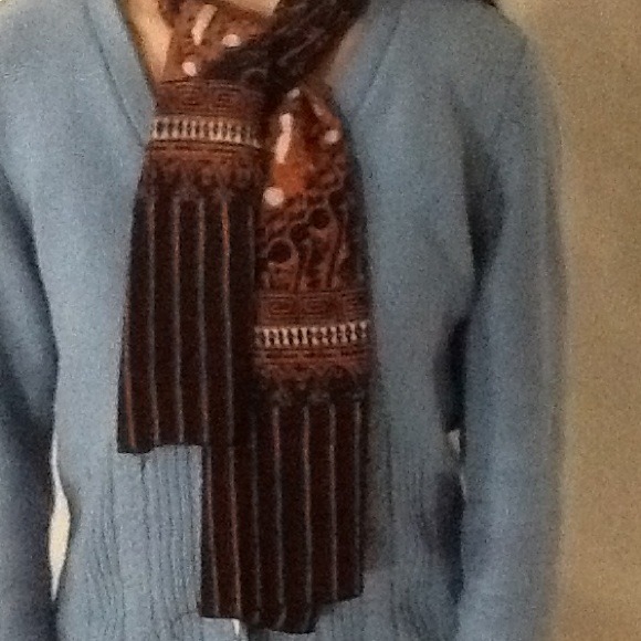 Scarf - Picture 2 of 2