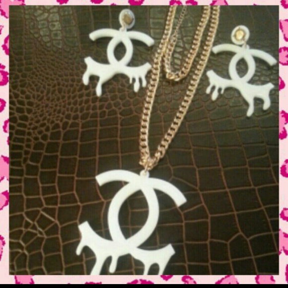 Fashion Clothing & Accessories