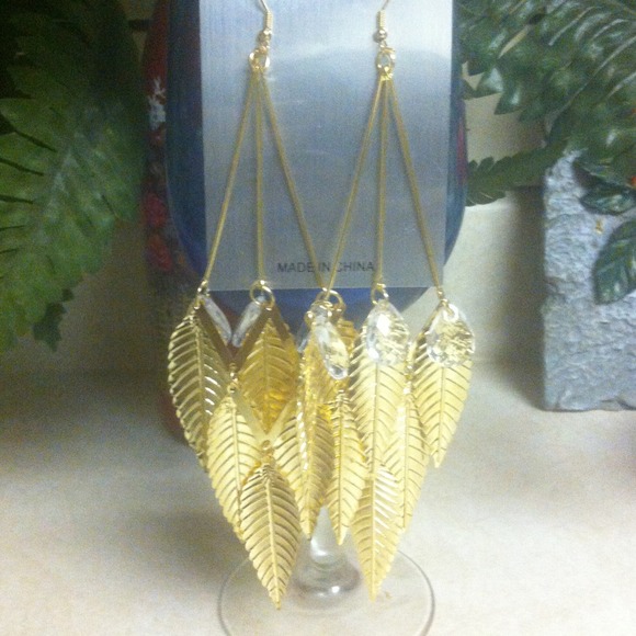 💢SOLD💢Sexy Gold Leaf drop Earrings