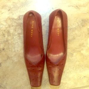 Nine West ostrich print pumps size 8m