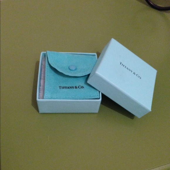 Set of Tiffany & Co. Necklaces - Picture 2 of 2