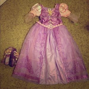 ❌Sold❌Adorable girls disney store Rapunzel