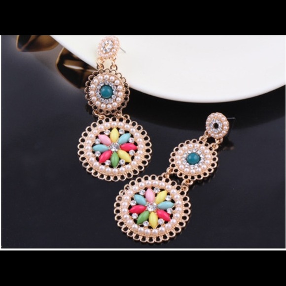 Hollow Flower shaped Earrings!!!