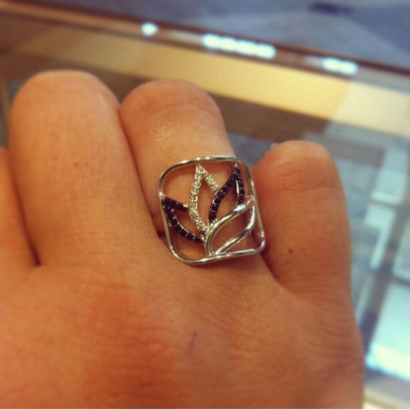 One of a kind Diamond and Black Spinnel Ring