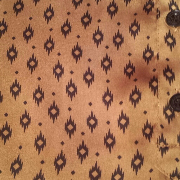 Shirt - Picture 2 of 3