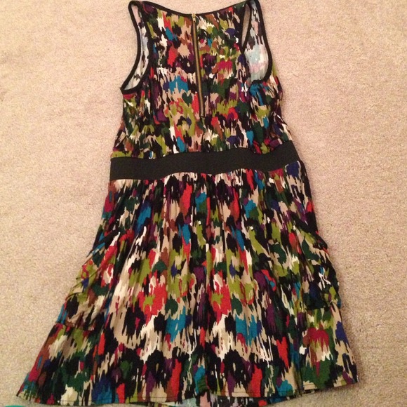 Dress - Picture 2 of 2