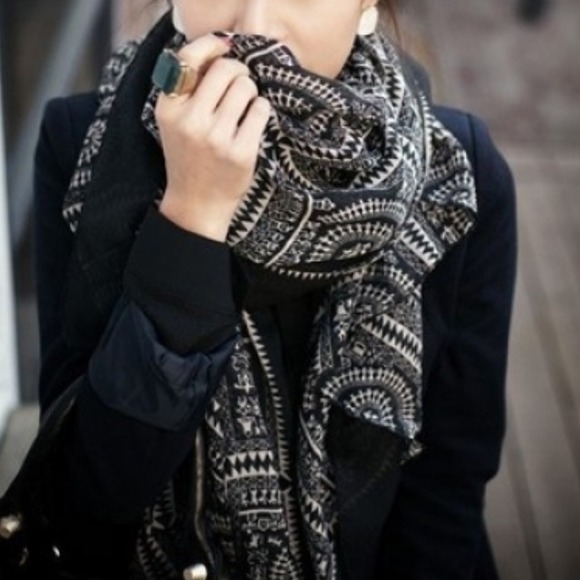 Black and White Scarf