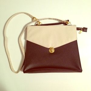 🎉Host Pick🎉 Vintage Style Bag.