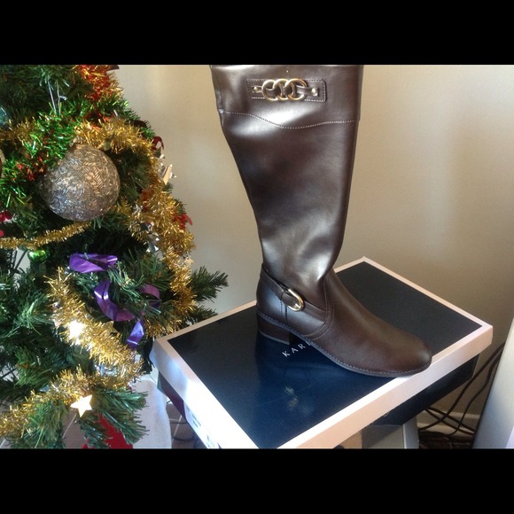 Brown boot for occasion