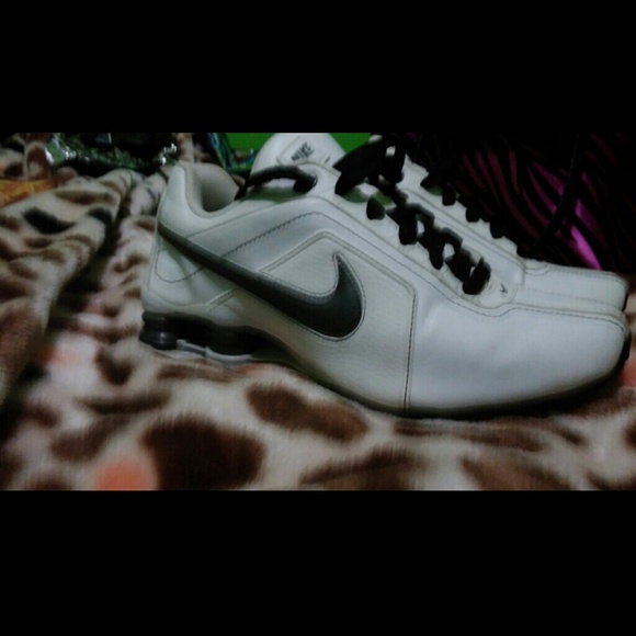 Almost new nike shox
