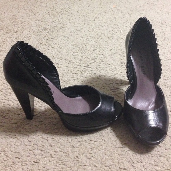 Madden girl black pumps