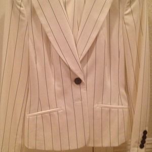 Brand new pants suit size 4