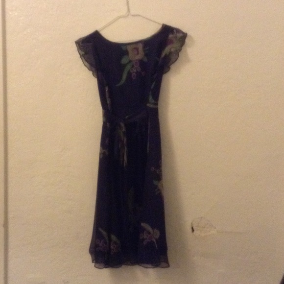 Dress - Picture 2 of 2