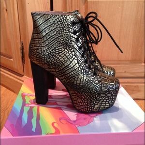 New - Gold Crocodile Litas