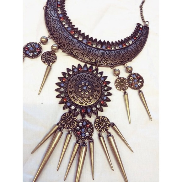 •statement necklace• - Picture 2 of 3