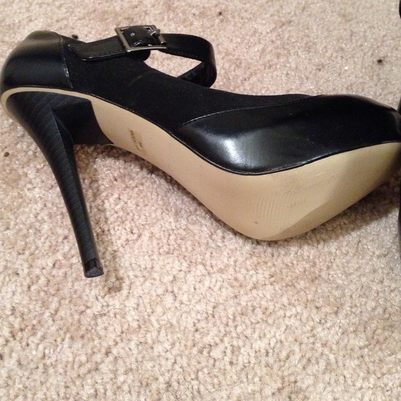 Sexy Mary Jane Heels - Picture 2 of 4