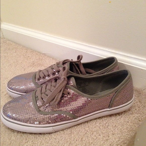 Cute Sequin Sneaker SOLD
