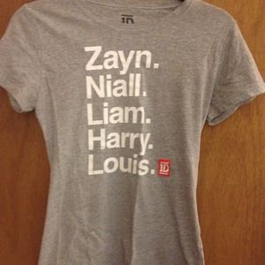 ONE DIRECTION shirt☺️